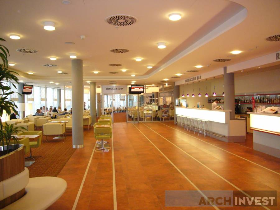 Obchodní a zábavní centrum Čestlice - Hotel AQUA